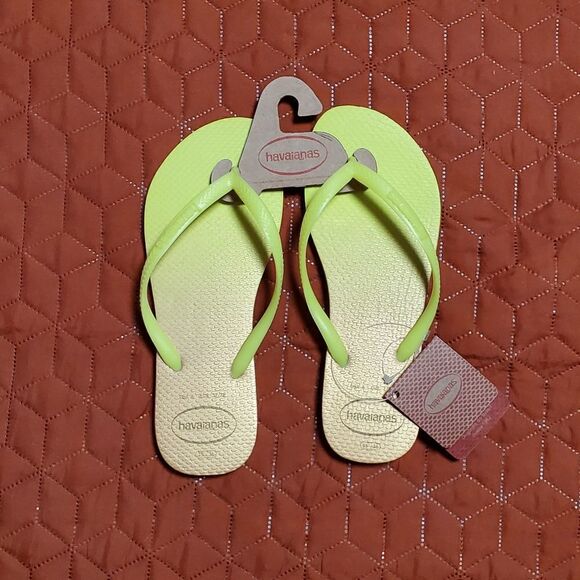Havaianas Flip Flop- White/Florescent Glac Green and Gold- Size 5/6 - Picture 4 of 10